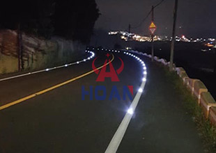 How Solar Road Studs Help Reduce Nighttime Accidents