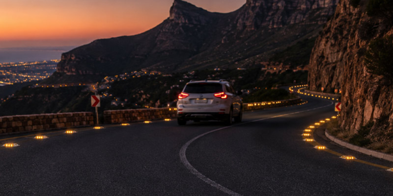 Solar-Road-Studs-for-South-African-Roads