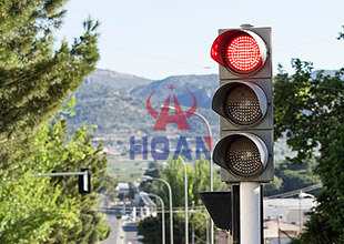 Traffic Lights Make Driving Safe
