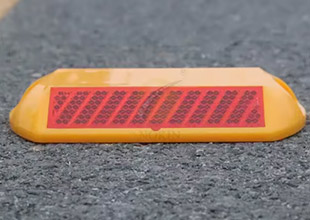 Types and Advantages of Reflective Road Studs