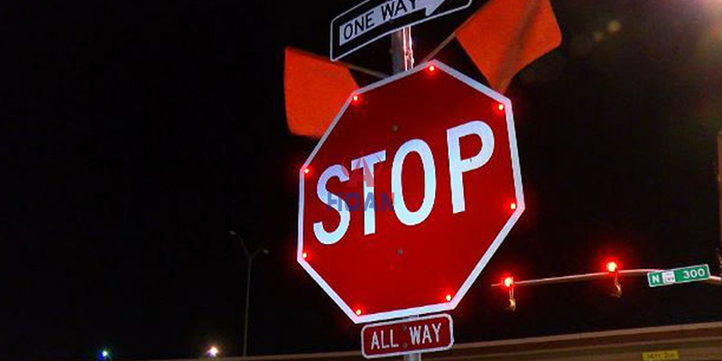 solar-powered-traffic-signs