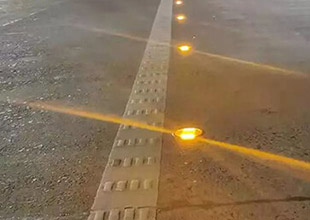 Solar Road Studs with Automatic Lighting