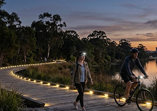 How Do Solar Road Studs Improve Road Visibility？