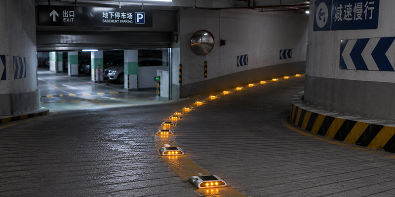 solarroadstudinparkinglot