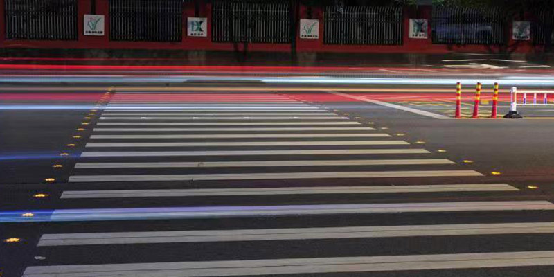 solarroadstuds