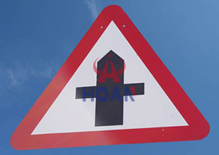 What is the meaning of traffic warning signs