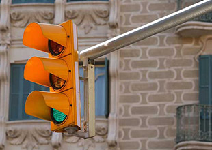 What are the Advantages of Traffic Lights